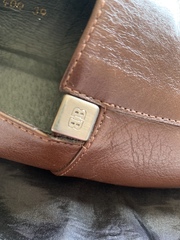 Help to identify brand logo please