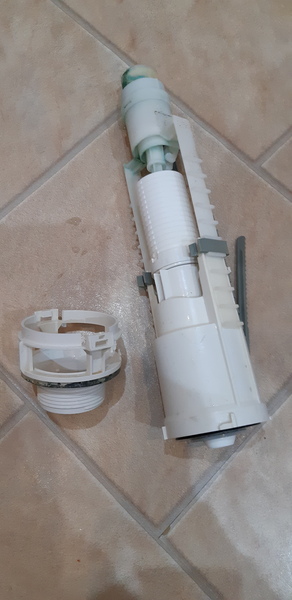 Plumbing help. Replacing toilet flush system.