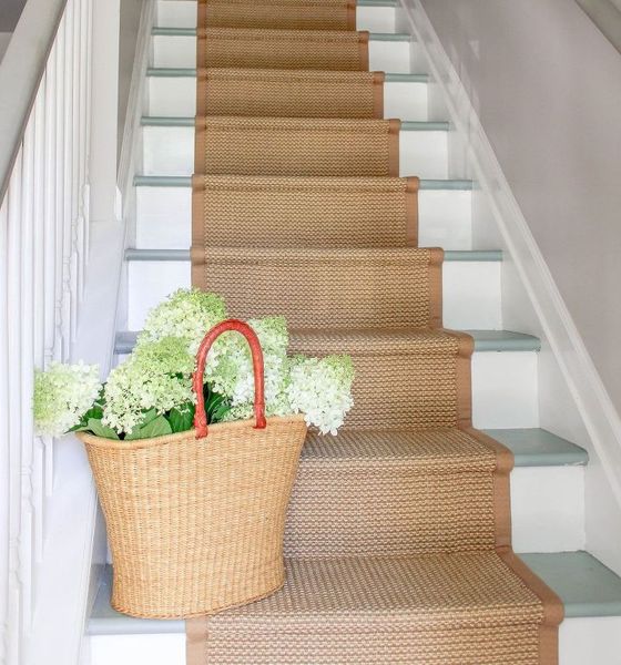 Paint or carpet stairs to sell?