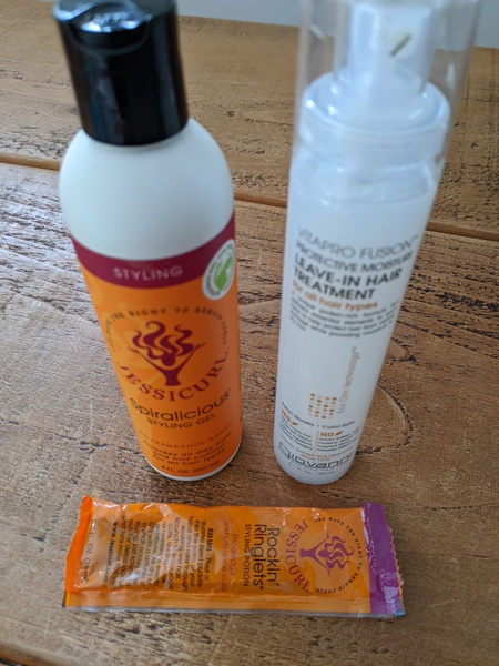 ➿ Fantastic Haircare: Making Sense and Science of the Curly Girl Method