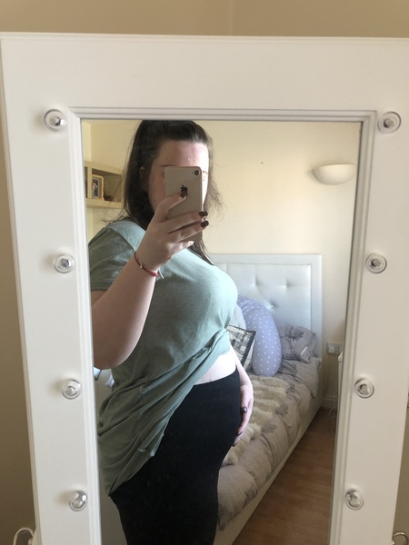 👣 Due late Nov/Dec, it's bump time ladies! 👣