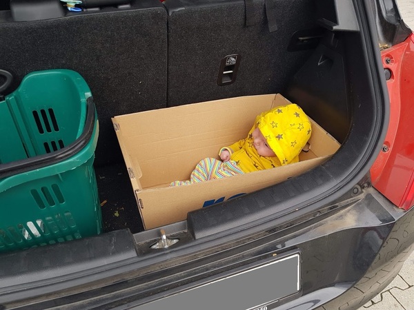 Pram and a Fiat 500!!
