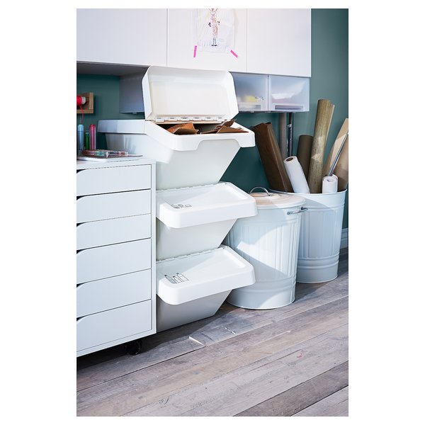 How do you keep your kitchen recycling tidy?