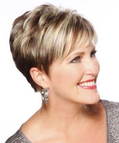 Short haircut for women in their 40’s