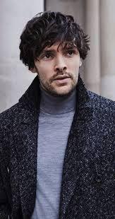 Help me find this actor. Apologies for the obscurity.