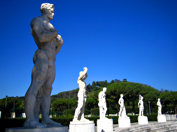 Since the subject of statues is currently topical...