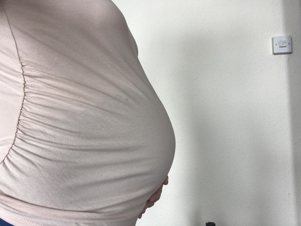 Feeling so big and uncomfortable already at 32 weeks (pics!)
