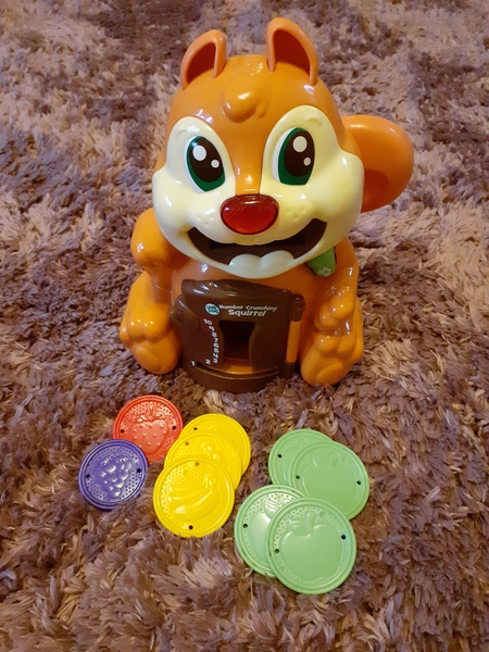Help finding a toy, it's a turtle that eats discs?!