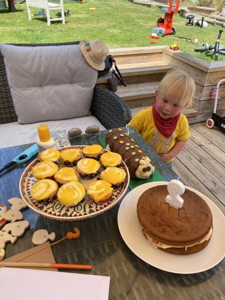 Share with Betty Crocker a picture of a cake or bake that you’ve made with your family