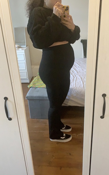 👣 Due late Nov/Dec, it's bump time ladies! 👣
