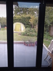 Bifold integrated blinds