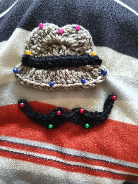 Woolly Hugs. Remembering F. A Blanket for the very lovely aloneinthenight and her family.