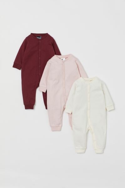 👣 Due Nov/Dec 👣 it's the 20 week scans! 👣