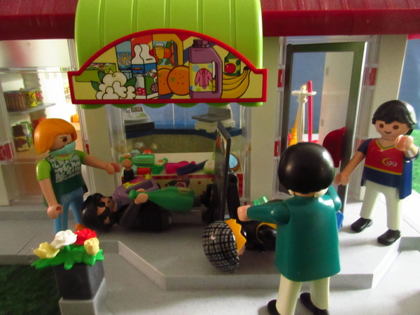 Playmobil pandemic in our house part 3