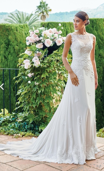 To ask for photos of your wedding dress?