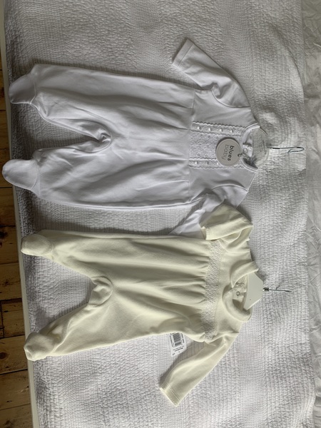 👣 Due Nov/Dec 👣 it's the 20 week scans! 👣