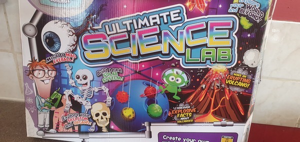 Does anyone happen to have the eyeball mould from this science kit?