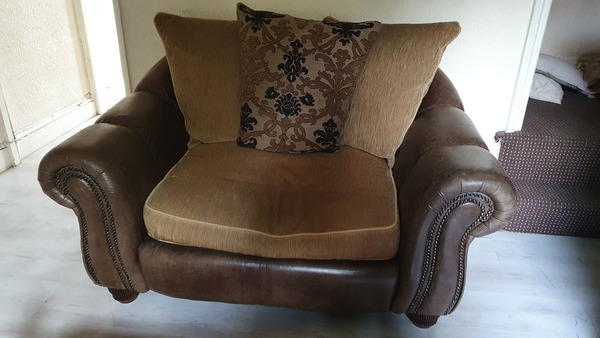 Wheres this sofa/chair from?