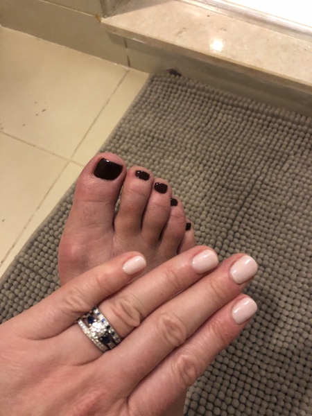 Nails- what colour. Show me yours