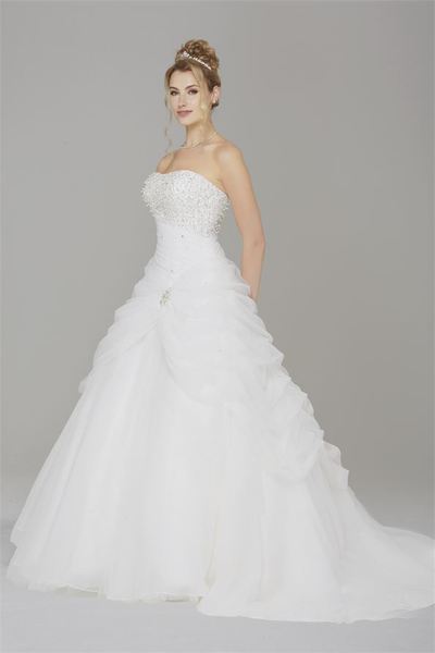 To ask for photos of your wedding dress?