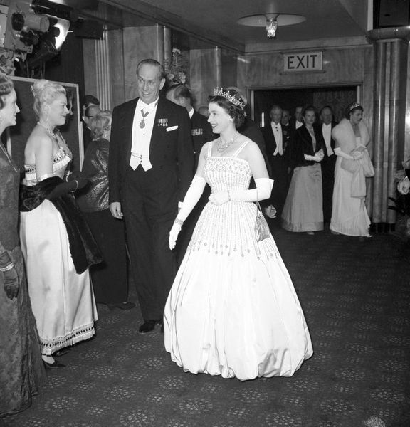 Royal Style - I’m not qualified but you can’t cut me off when there’s a wedding dress to look at...
