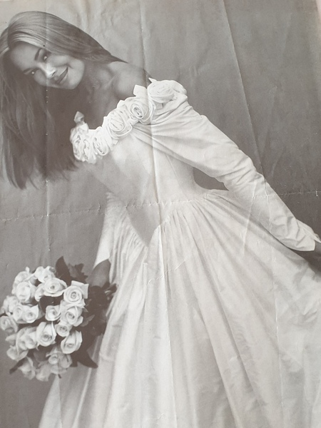 To ask for photos of your wedding dress?