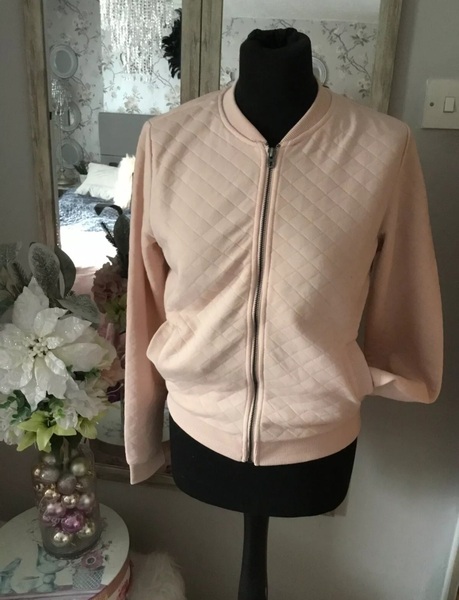 Help me find something similar please!
