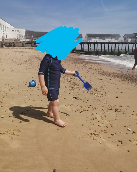 What should a 22month old weigh?