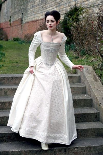 To ask for photos of your wedding dress?