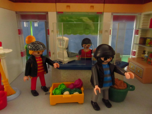 Playmobil pandemic in our house part 3