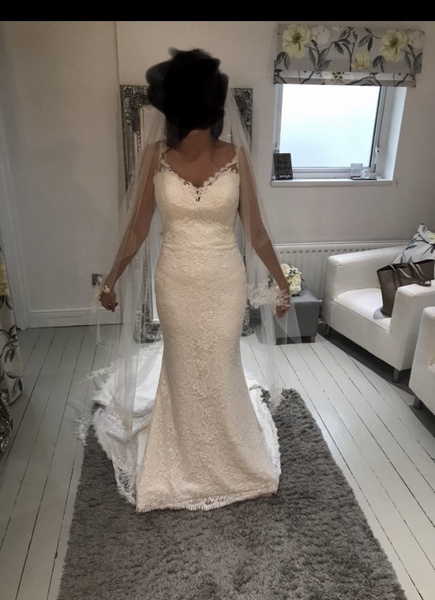 To ask for photos of your wedding dress?