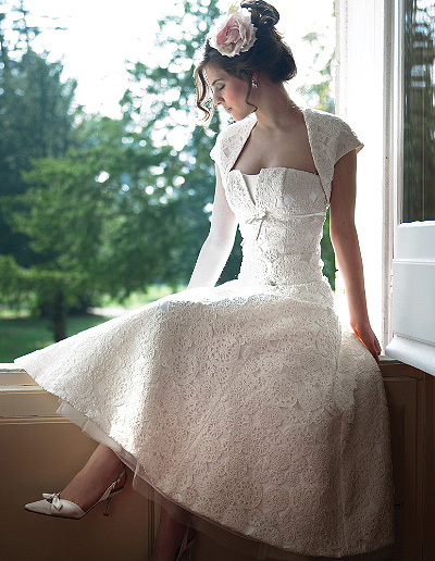 To ask for photos of your wedding dress?