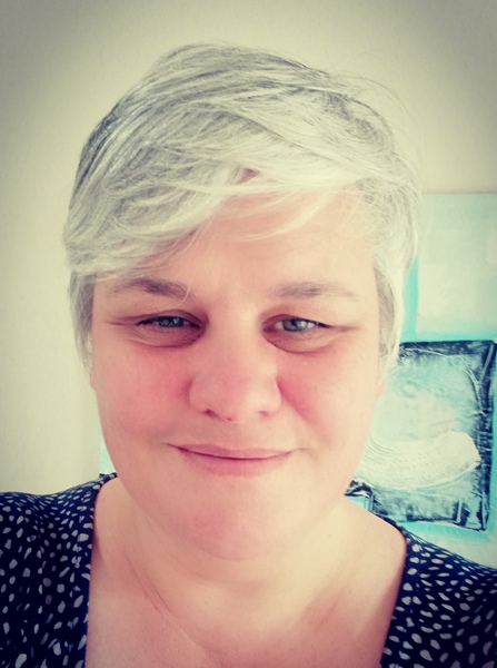 Letting my hair go grey at 43