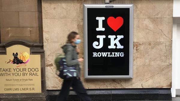 To think a poster in Waverley Station in Edinburgh which says I ♡ J K Rowling is not promoting a political viewpoint?