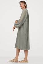 any tips on buying clothes online?  I like to try on in shops