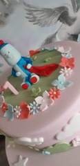 Would you be happy with the finding of this cake for £80