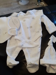 👣 Due Nov/Dec 👣 it's the 20 week scans! 👣