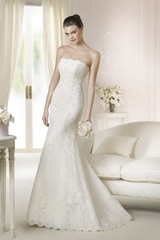 To ask for photos of your wedding dress?