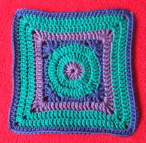 Woolly Hugs. A Blanket for DrLouiseJMoody in memory of her beautiful wife.. Please join us to make something very beautiful for her.  All help warmly received.