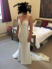 To ask for photos of your wedding dress?