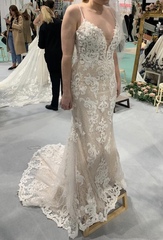 To ask for photos of your wedding dress?