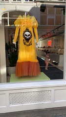 What the fuck is this fashion?!!!