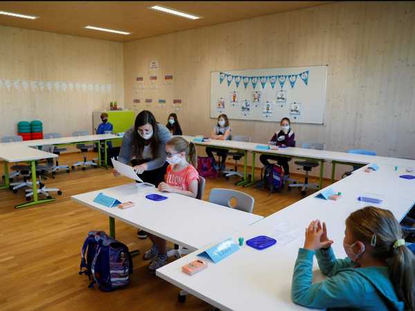 Why not masks for all in secondary schools ?