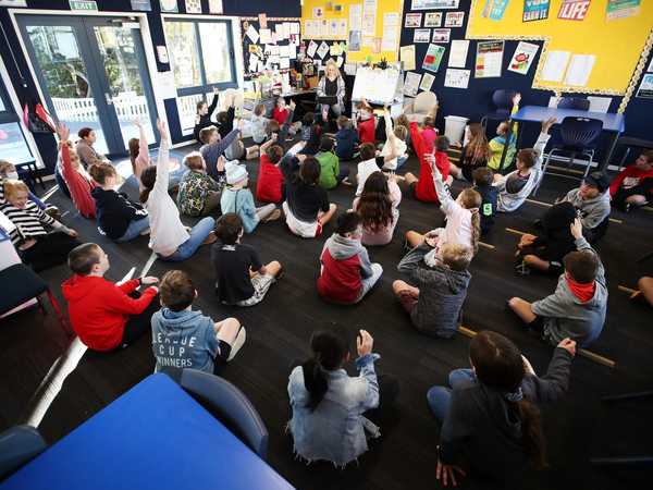 Why not masks for all in secondary schools ?