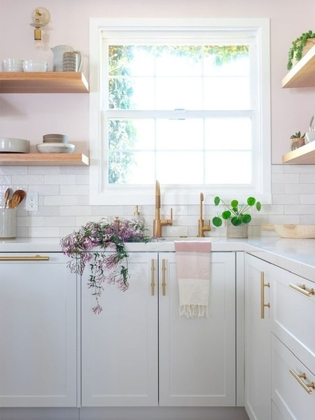 What are your thoughts on this kitchen? ( Style, colour)