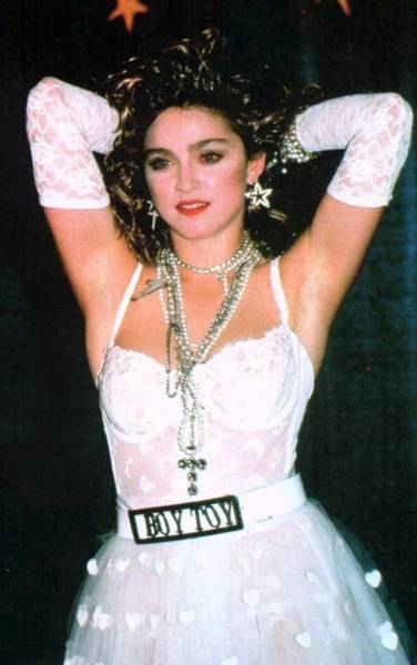 Pearls - how on earth do you wear them??
