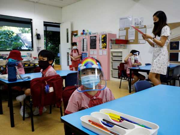 Why not masks for all in secondary schools ?