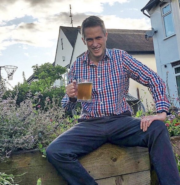 The Seventeenth Republic - The Pick Your Grade Show continues as we edge towards INSET days.