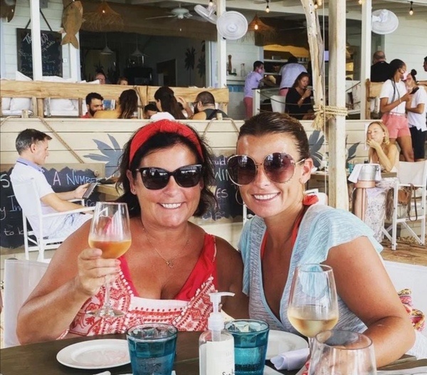 Help me find these sunglasses!!