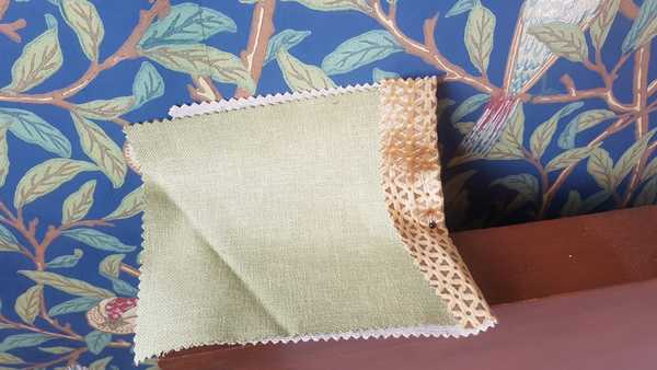 Roman blinds design with William Morris Bird&Pomegranate wallpaper